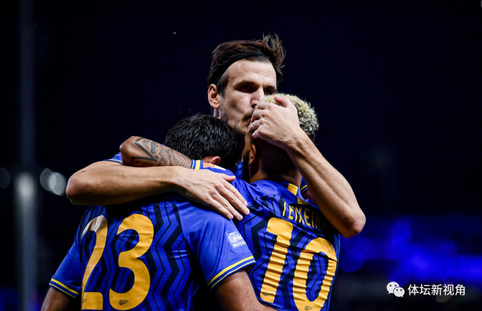 塞外战狼队对阵蓬莱朱雀队，板球季后赛爆冷，门将神扑救主——外援联手发威(步行者赛程表)爱游戏APP下载