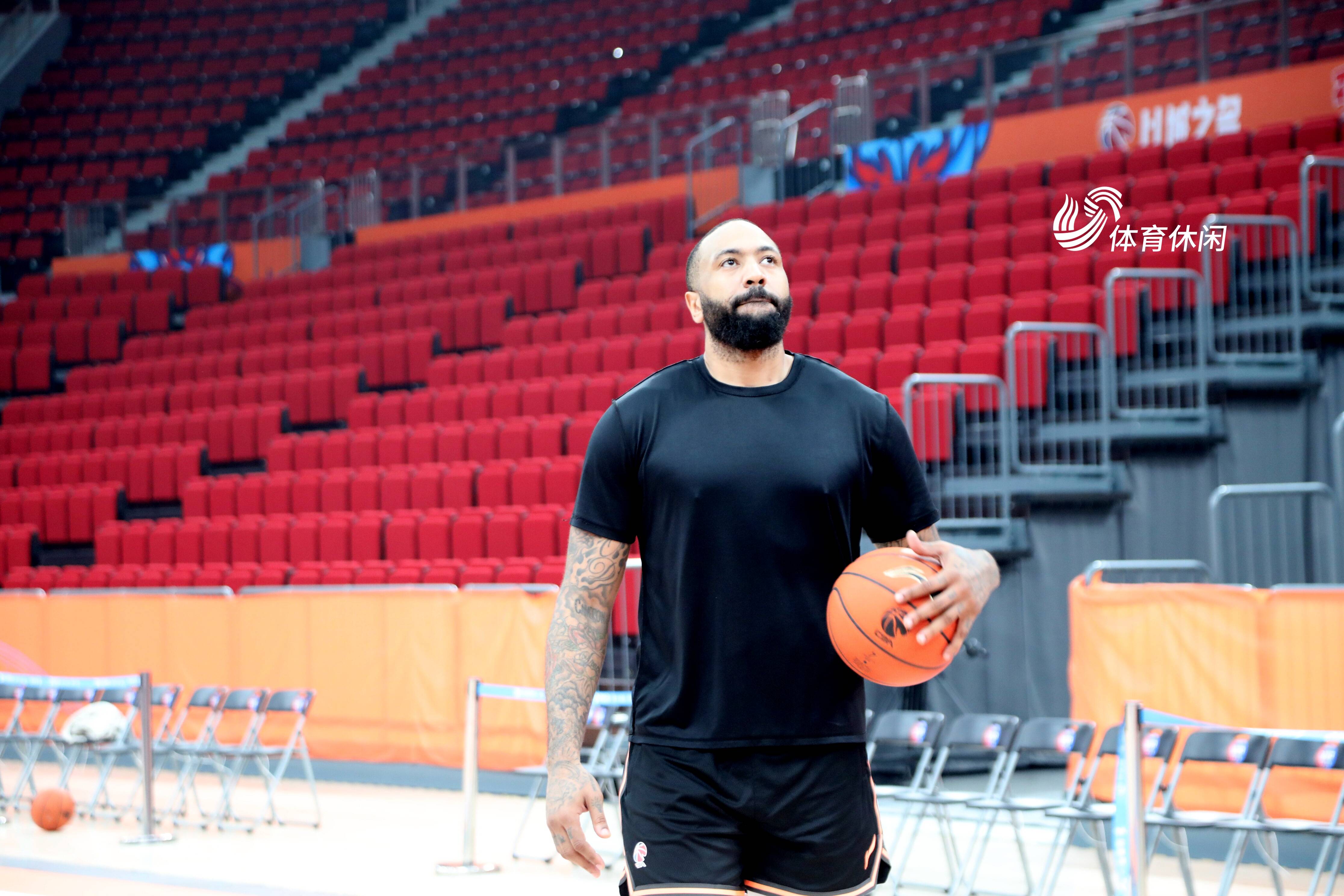 清晨CBA季后赛焦点战，多特蒙德防线松动，媒体盛赞，年轻球员得到机会的简单介绍爱游戏APP下载